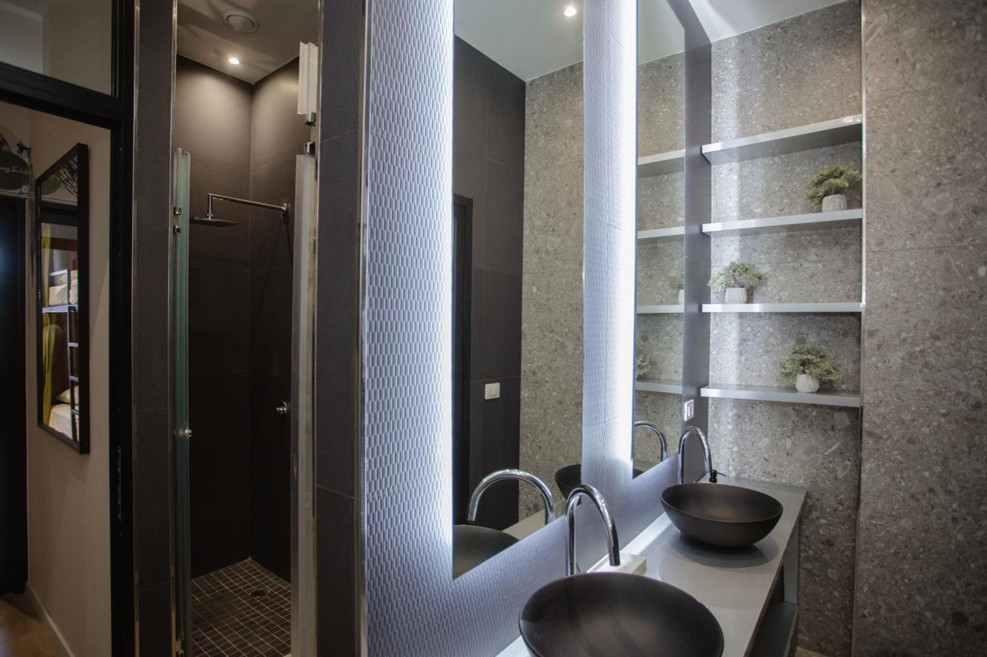 Corner Hostel شكودر المظهر الخارجي الصورة