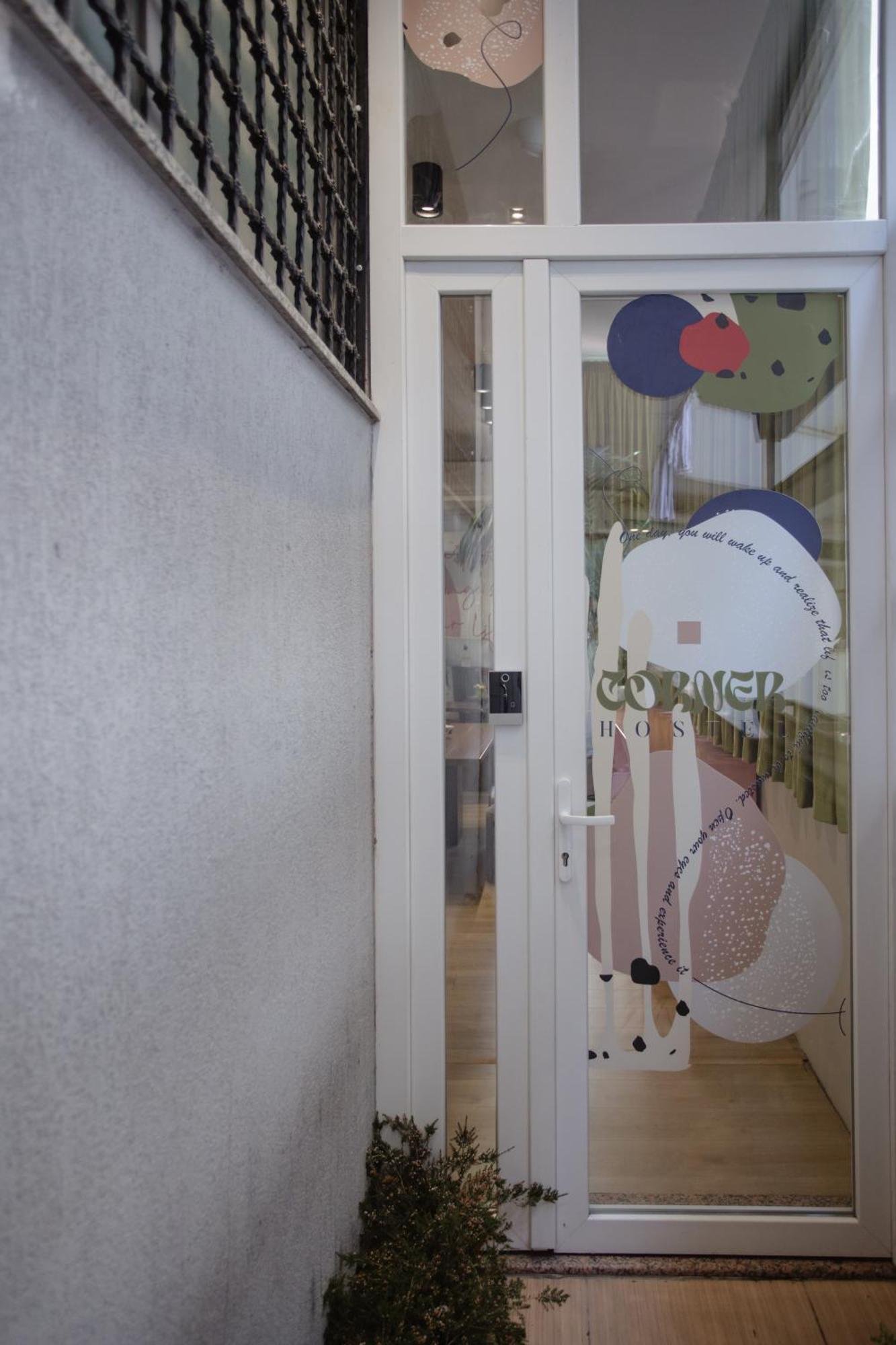 Corner Hostel شكودر المظهر الخارجي الصورة