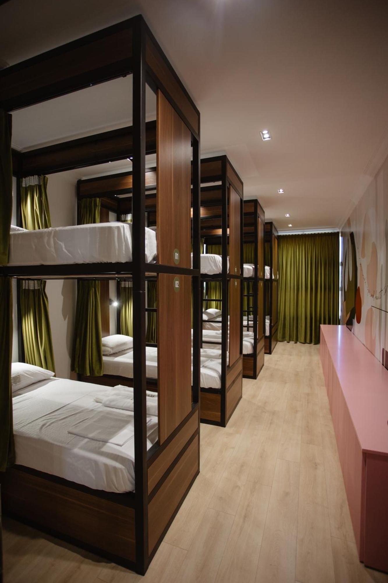Corner Hostel شكودر المظهر الخارجي الصورة